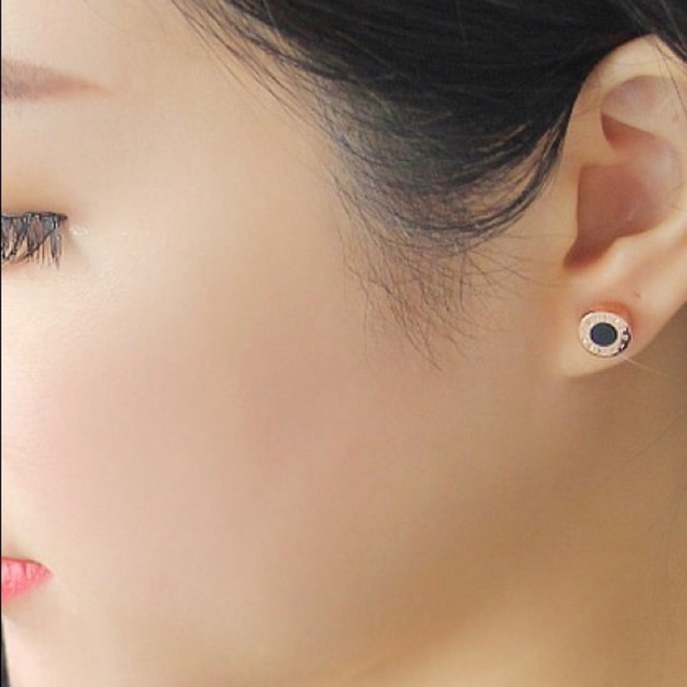 High quality stainless steel stud earrings - Picture 6 of 12